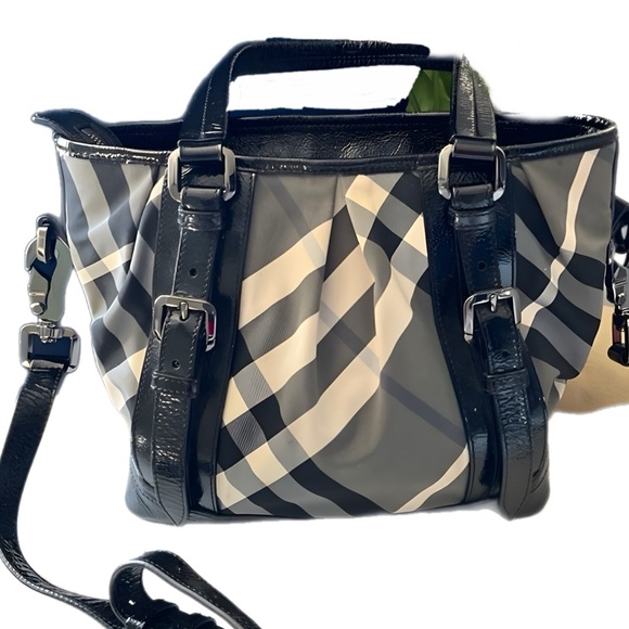 Burberry Black & Gray Beat Check Lowry Tote Convertible Crossbody - Picture 2 of 8